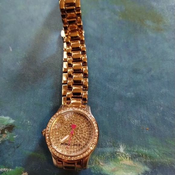 Besty Johnson Elegant Gold ToneWomen\'s Watch